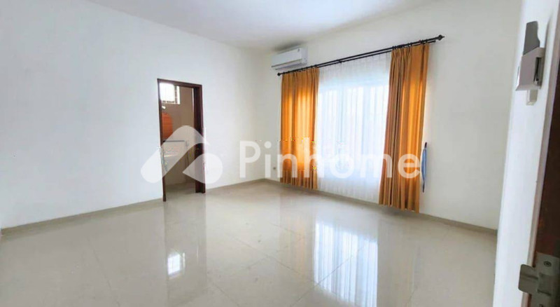 disewakan rumah  di dekat level 21 mall - 7