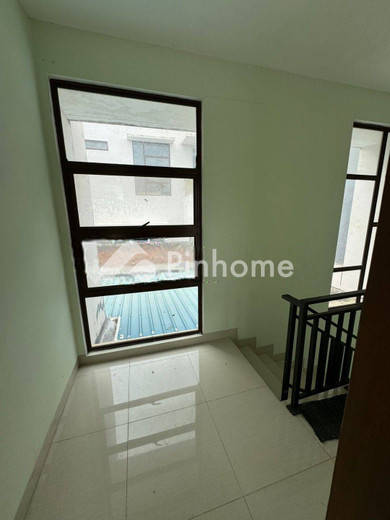 dijual rumah 2 lantai 3kt 120m2 di perumahan grand orchid - 8