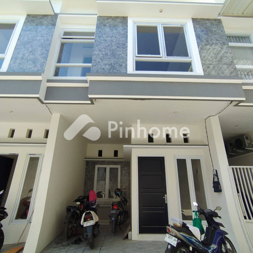 dijual rumah 1 lantai 3kt 50m2 di tambaksari
