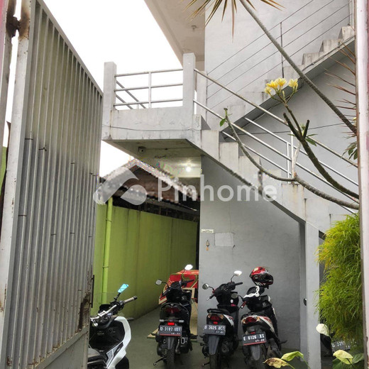 disewakan rumah 2 lantai 1kt 21m2 di cihanjuang - 5