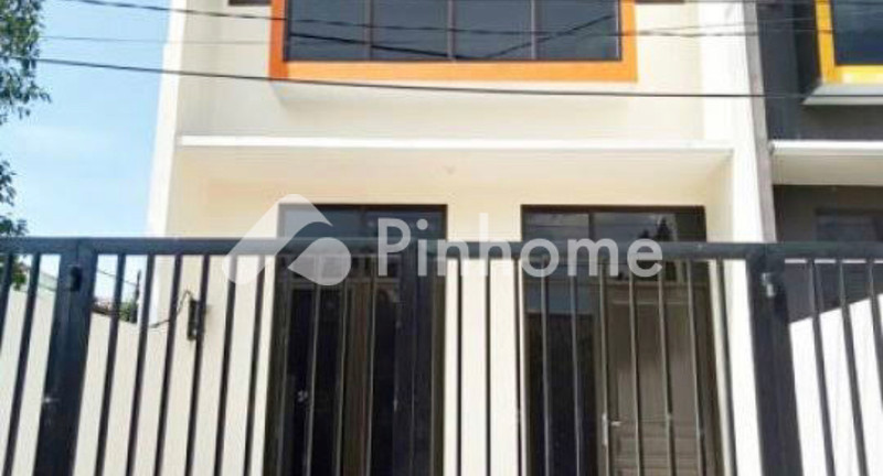 dijual rumah 2kt 200m2 di cipete utara - 2