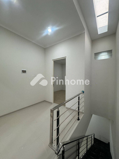 dijual rumah 1 lantai 3kt 65m2 di rungkut - 6
