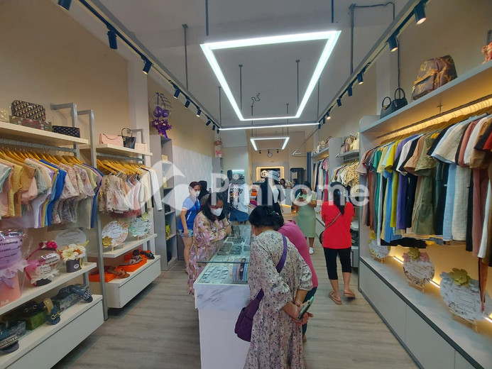dijual rumah serasa baru di sudirman - 1