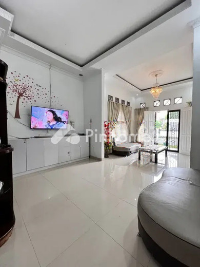 dijual rumah 1 lantai 2kt 150m2 di jl  razak raya - 9
