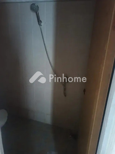 dijual rumah 2 lantai 3kt 65m2 di jl  balam - 5