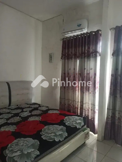 dijual rumah 2 lantai 3kt 65m2 di jl  balam - 9