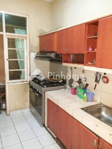 dijual rumah 2 lantai 4kt 136m2 di jalan pasteur - 4