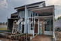 Dijual Rumah 2 Lantai 3KT 200m² di Alpha - Thumbnail 1